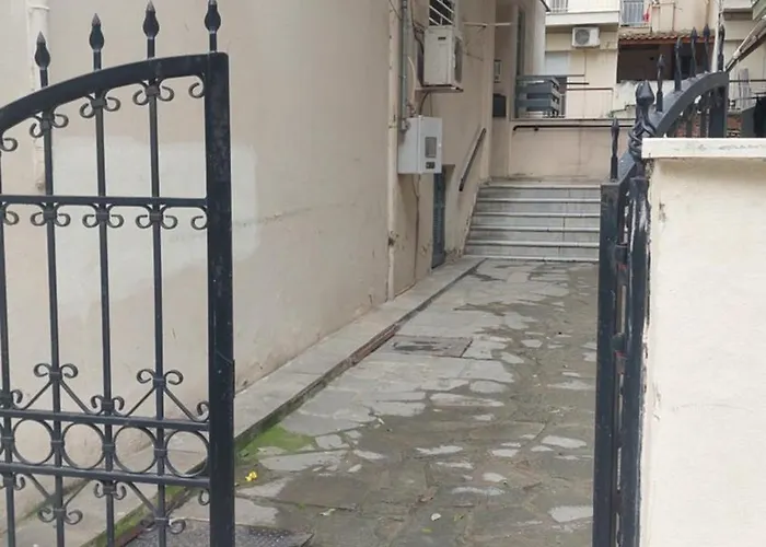 Amazon Price * Salonic